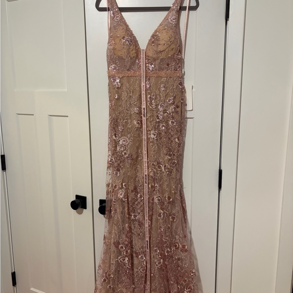 Mac Duggal 67481 Floral Embellished Plunge Gown Size 6 NWT Luxury Formal Dress - Picture 9 of 17